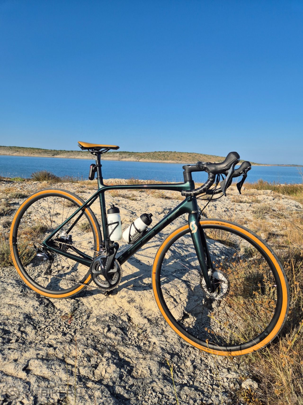 Scott Addict 10 Disc Green Silni ni kola MTBIKER bazar
