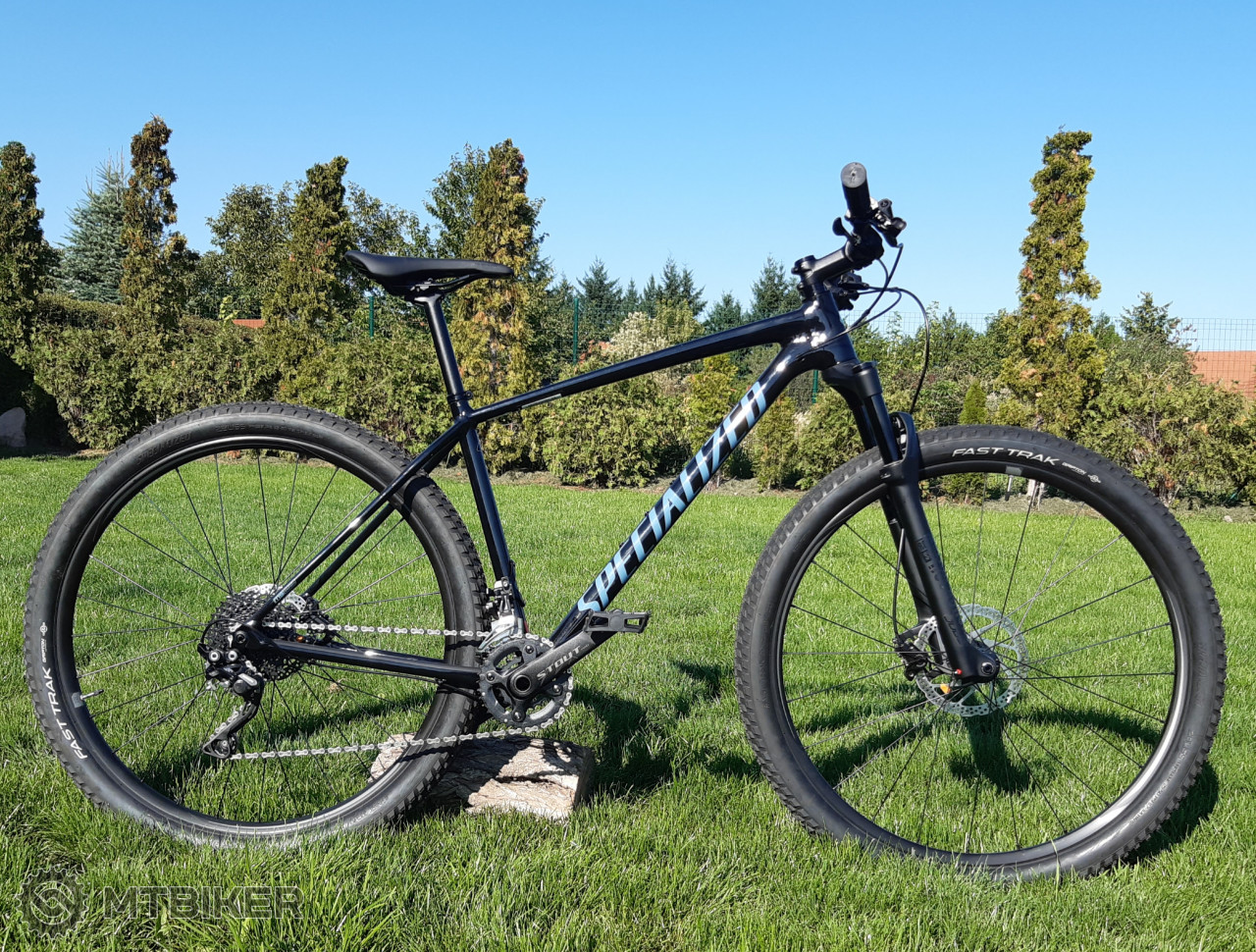 hyper 27.5 mountain bike