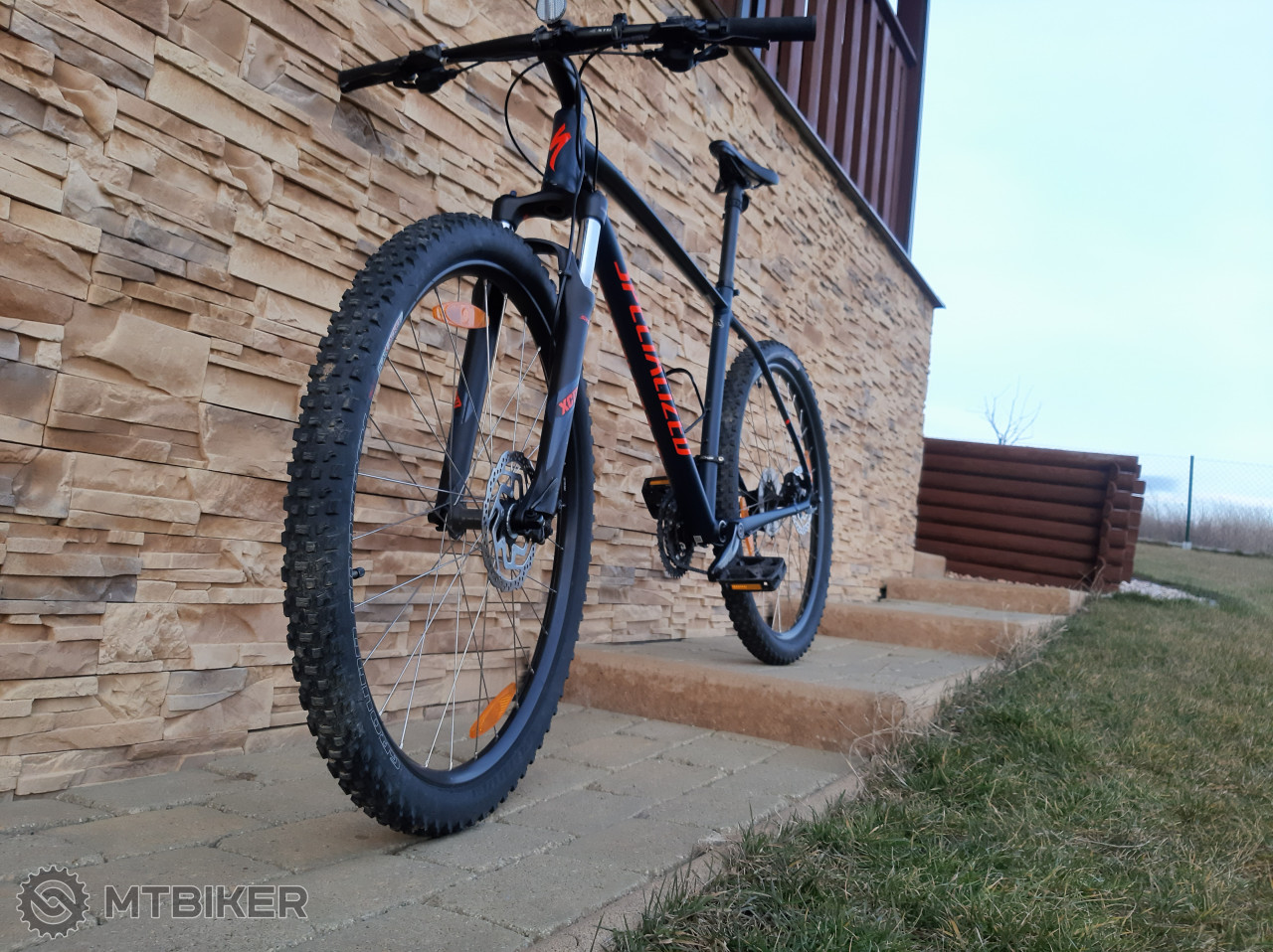 specialized rockhopper comp 2018