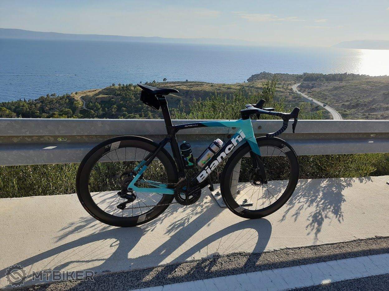 bianchi oltre xr4 disc dura ace di2