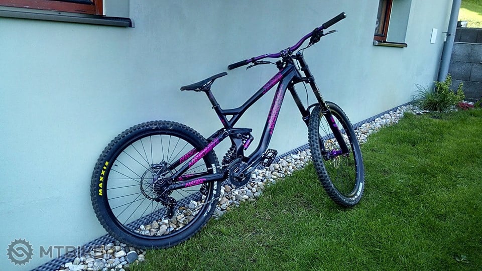 Commencal sales supreme park