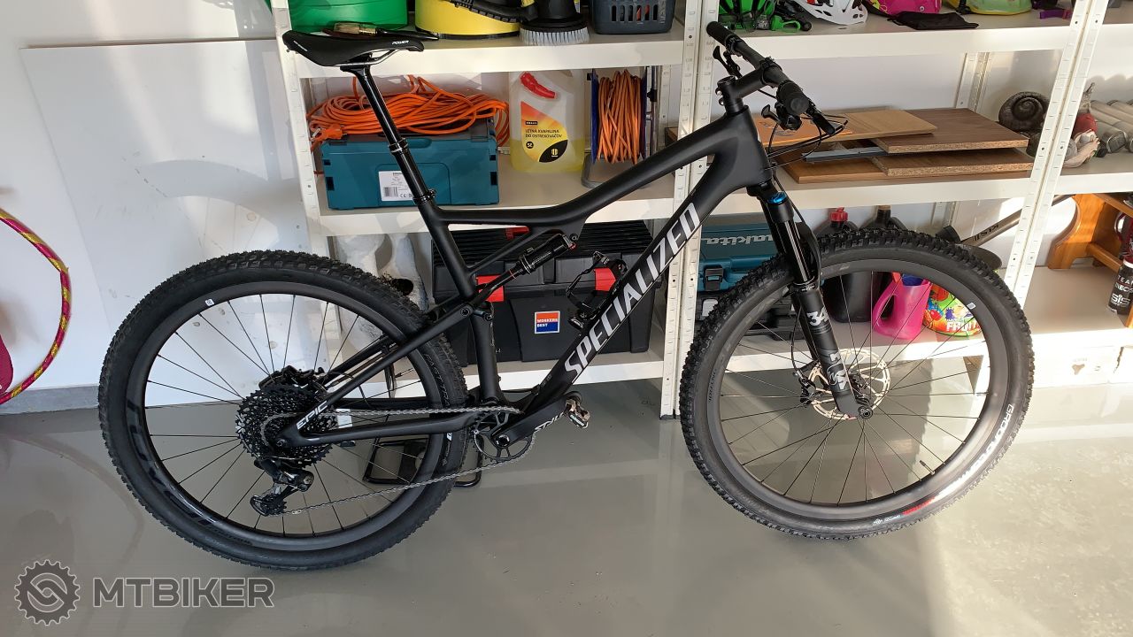 Specialized Epic EVO Expert 2020 Horsk celoodpru en bicykle