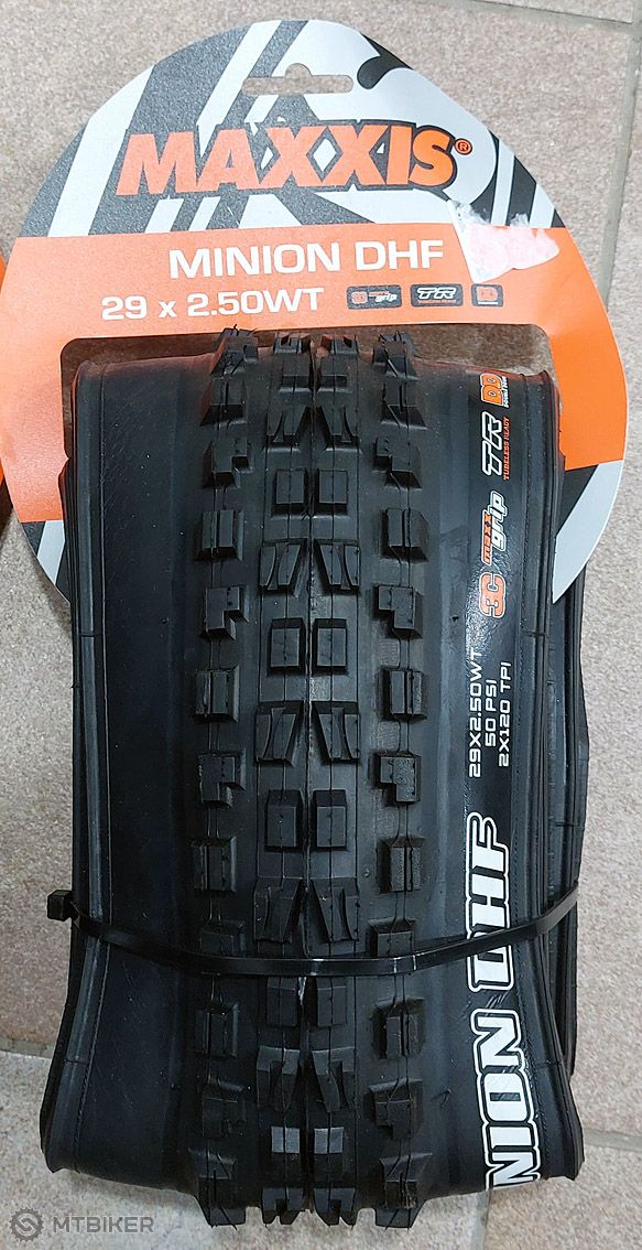 maxxis dhf 29 2.4