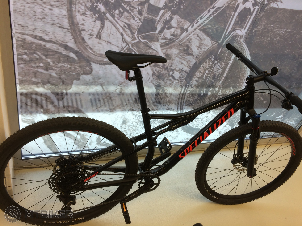 specialized epic comp alloy 2019
