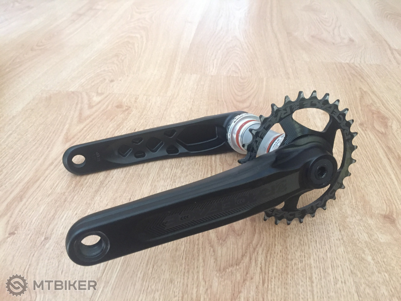 race face aeffect 28t