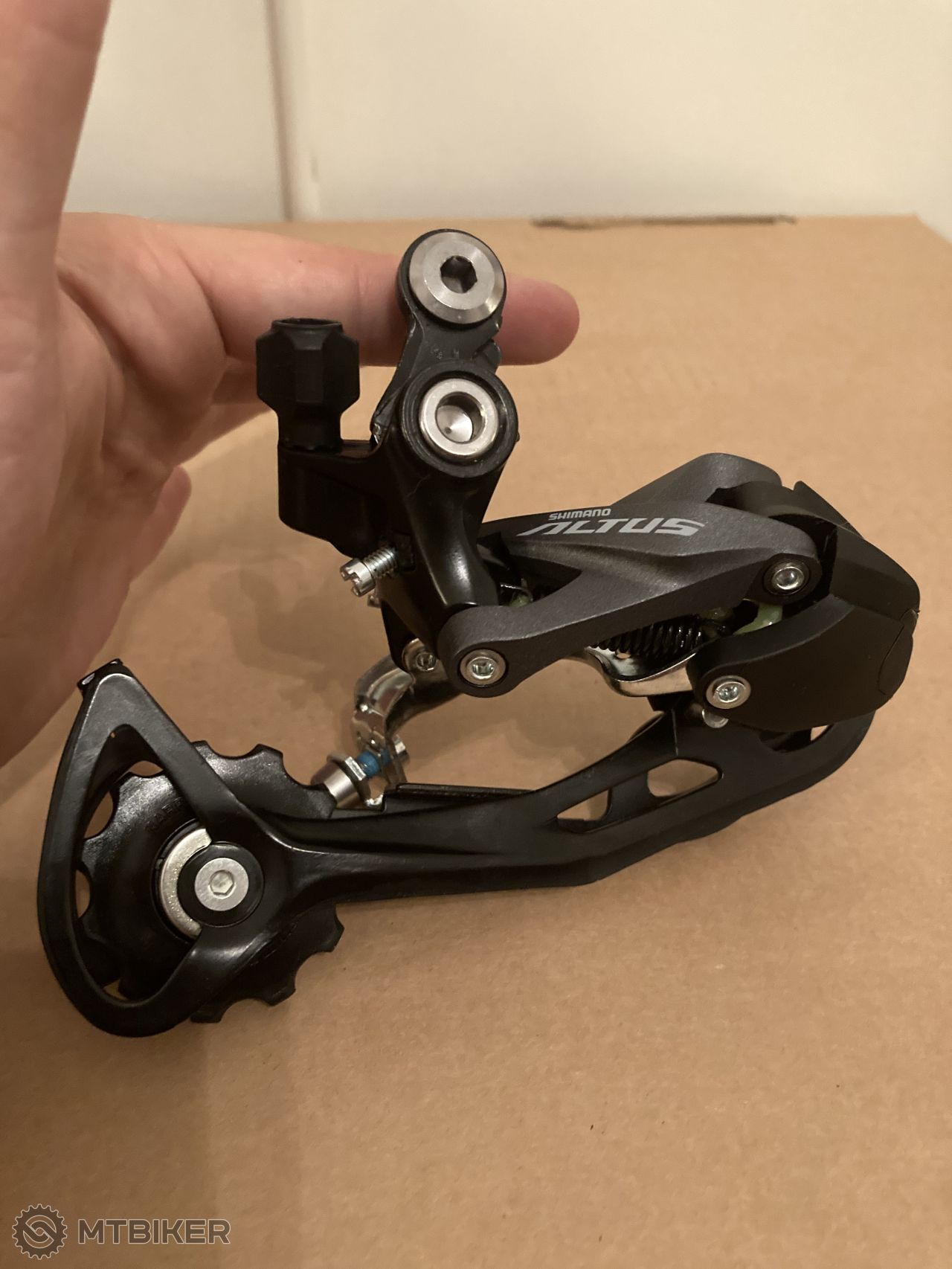 shimano altus m2000 sgs shadow