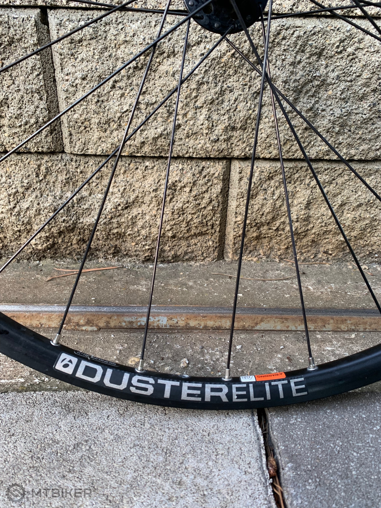 bontrager duster elite 27.5