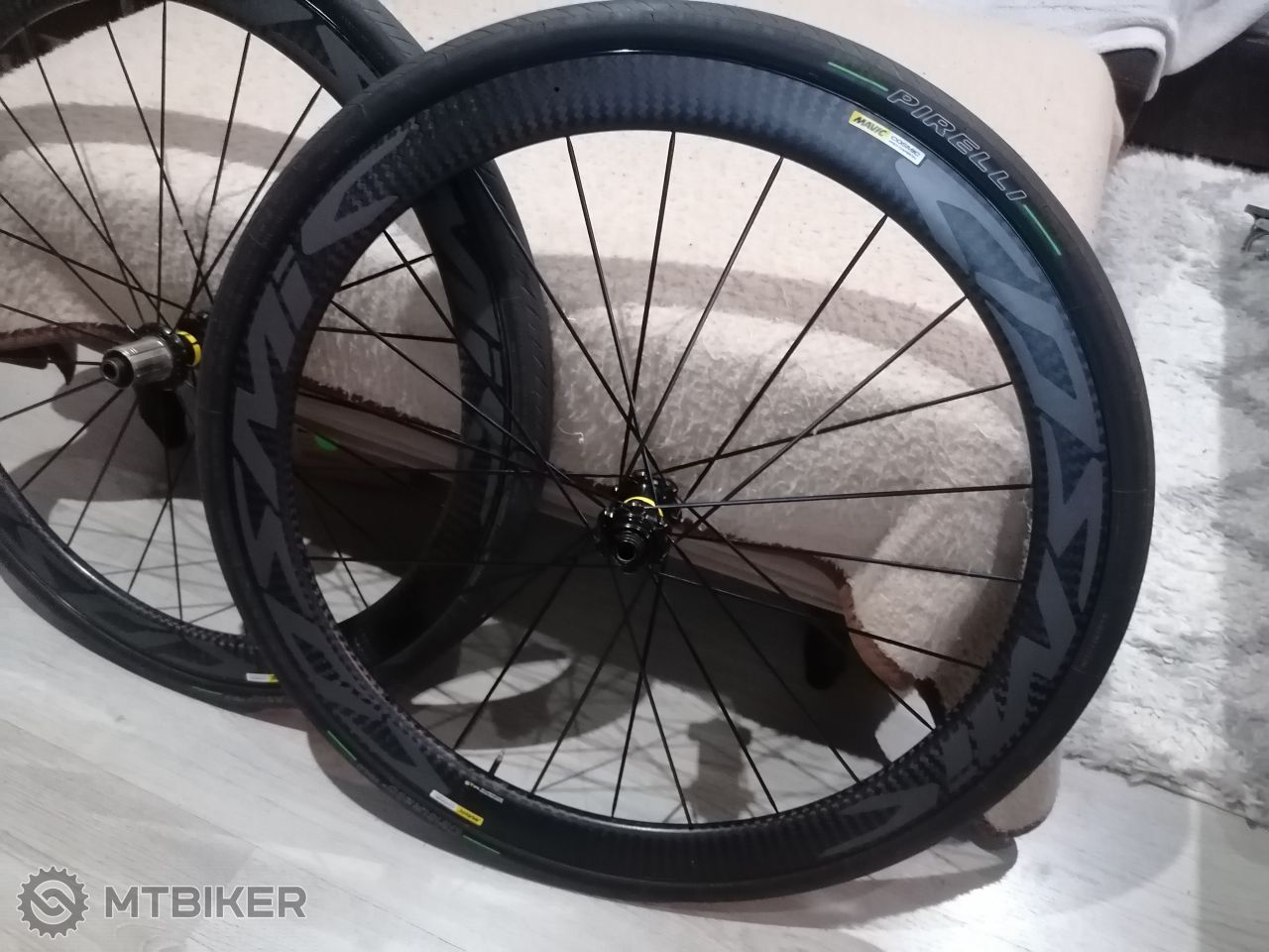 Kolesá Mavic Cosmic PRO Carbon Disc 25 Kolesá na cestný bicykel