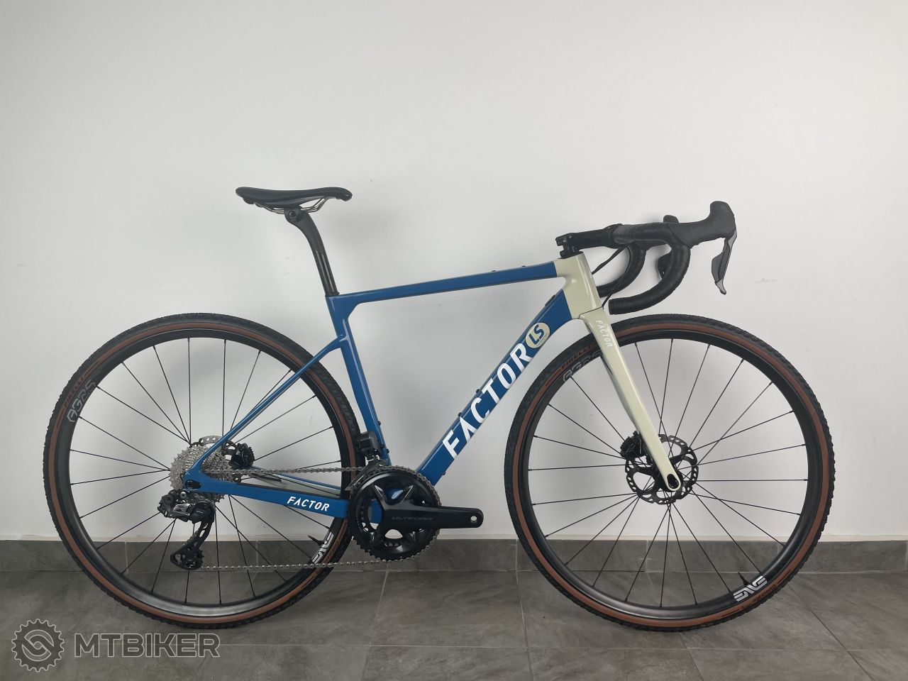 Factor LS Gravel 52cm Gravel Bicykle A Bicykle Na Cyclokros 
