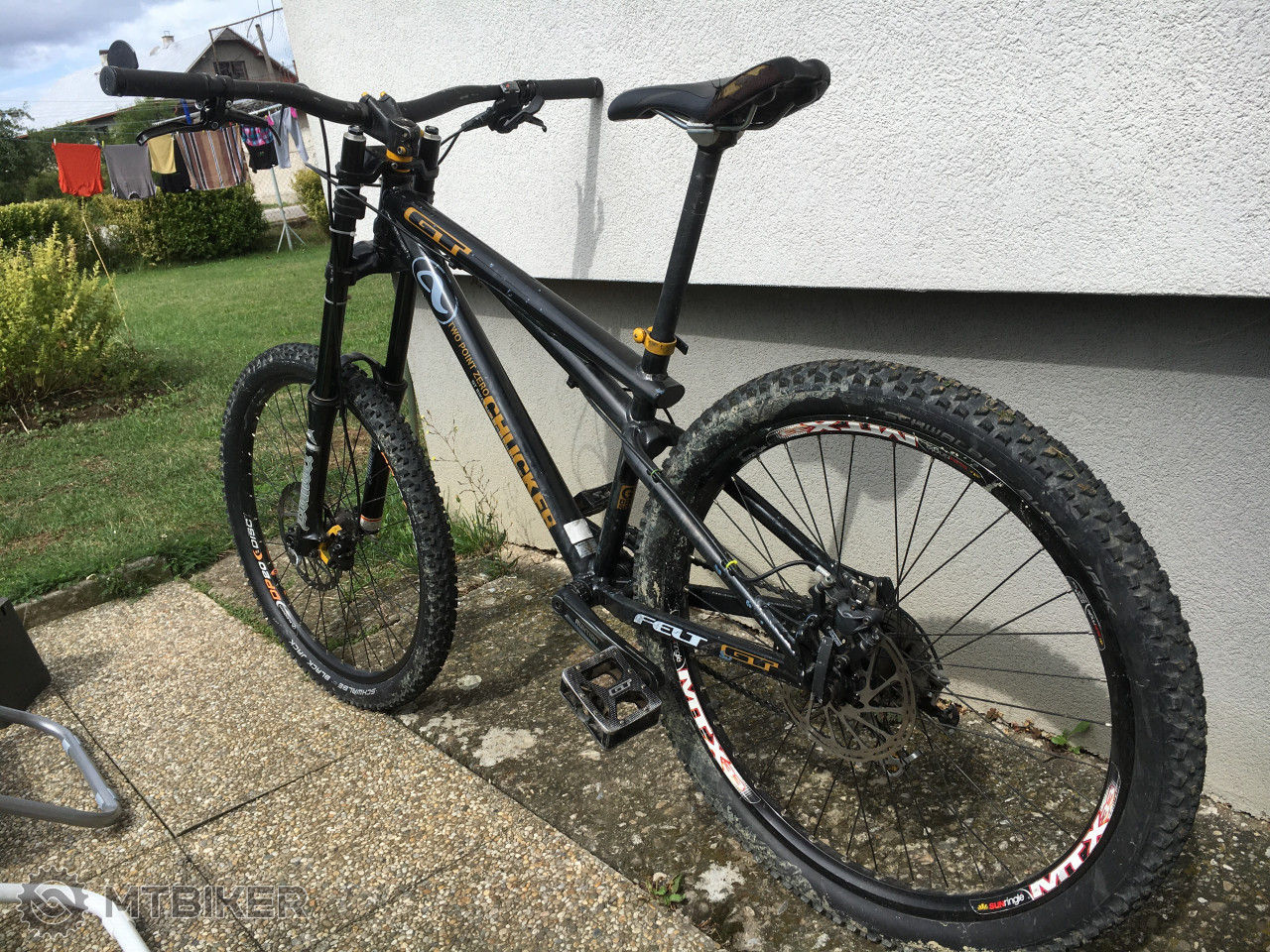 gt chucker 2.0 mountain bike