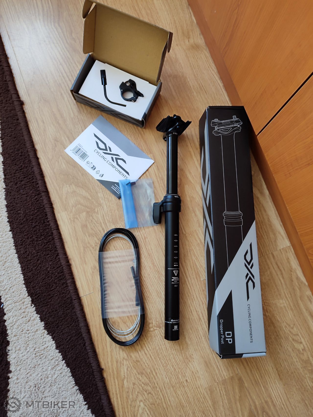 Sedlovka DXC Dp/Three E.110 Dropper Post 27.2 x 110 mm Teleskopické