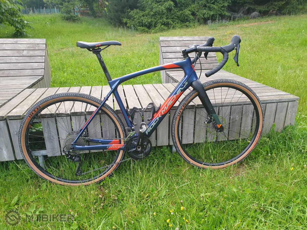 rock machine gravel ride 700