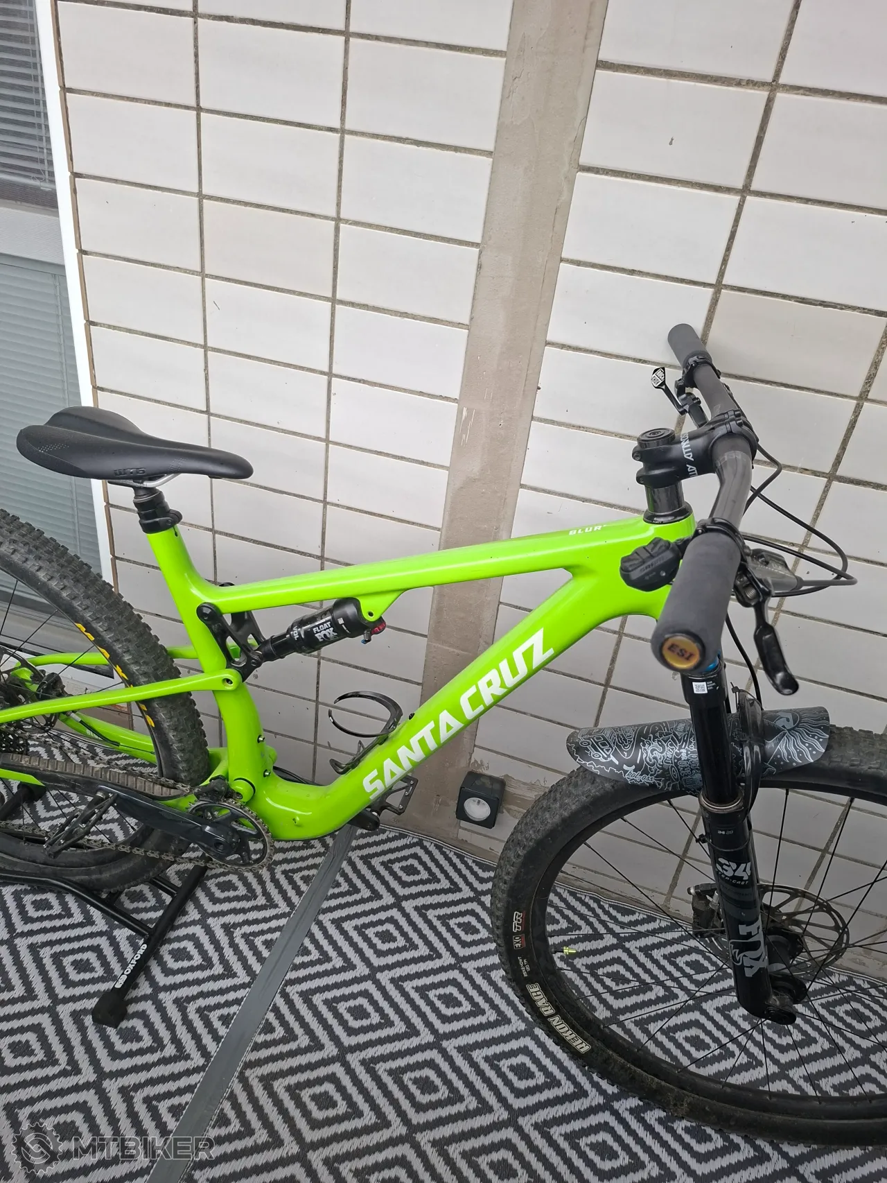 Santa Cruz Blur 4 Carbon C S Kit "L" GX AXS stav nového