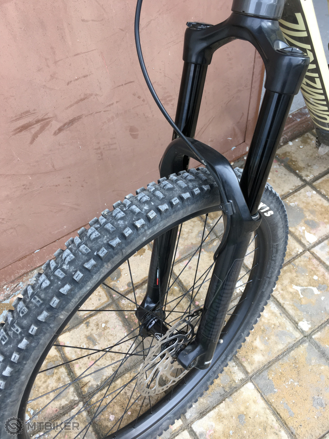 rock shox lyrik rc2dh