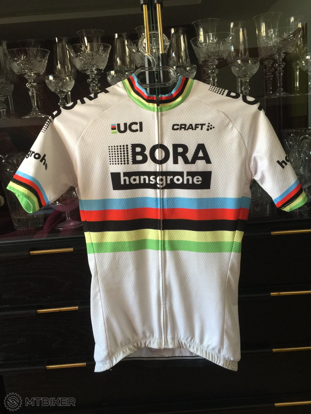 bora hansgrohe winter jacket