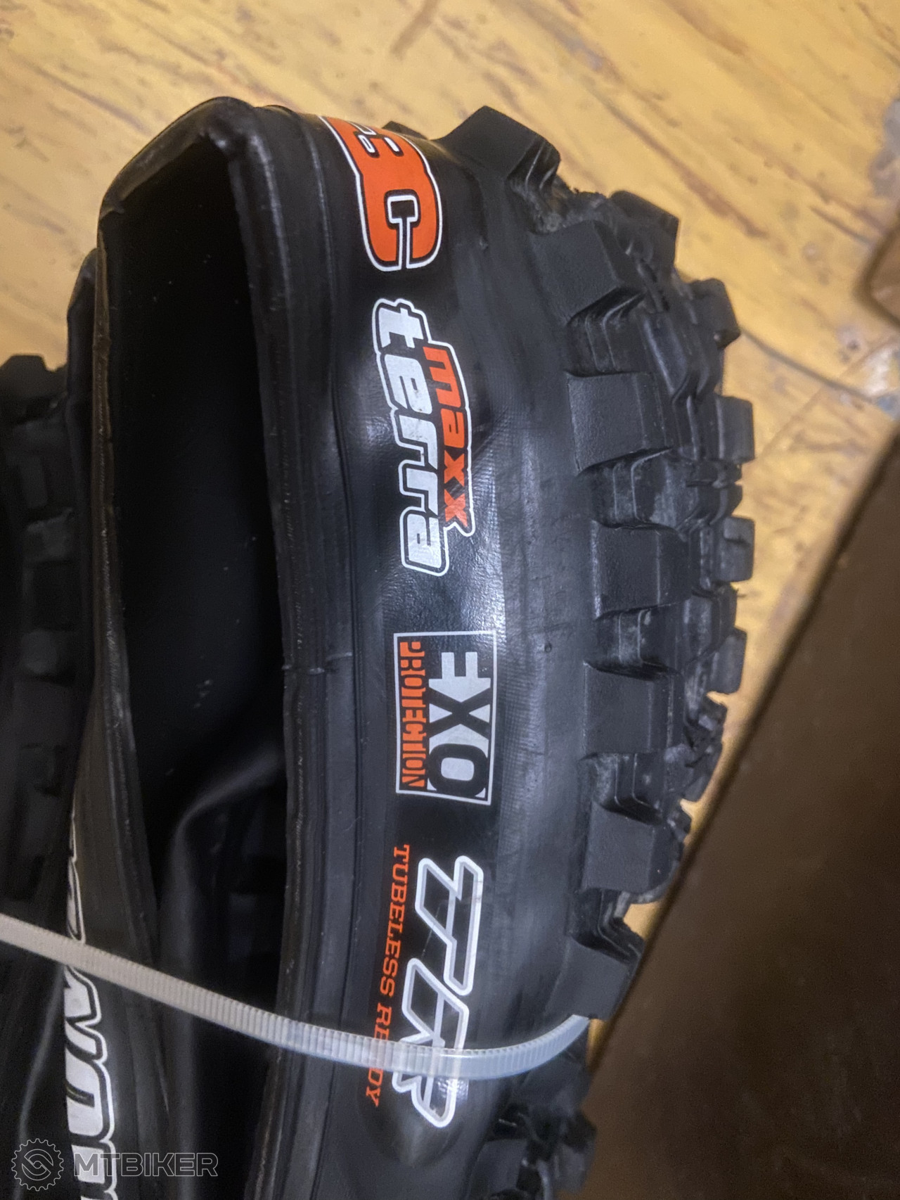 maxxis minion dhr 27.5