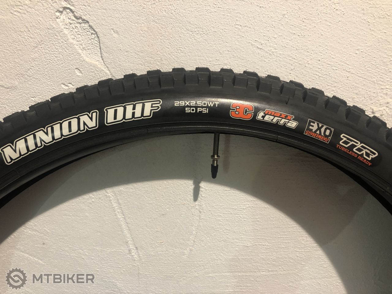maxxis minion dhf 29x2 30