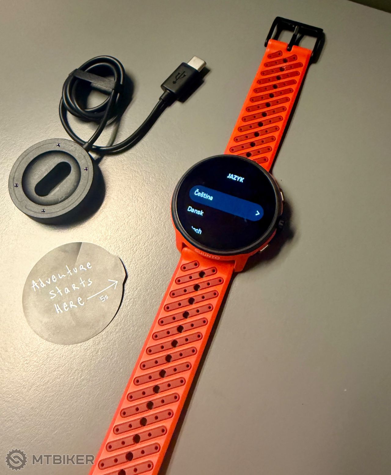 Sportovní hodinky Suunto Run Coral Orange, nepoužité