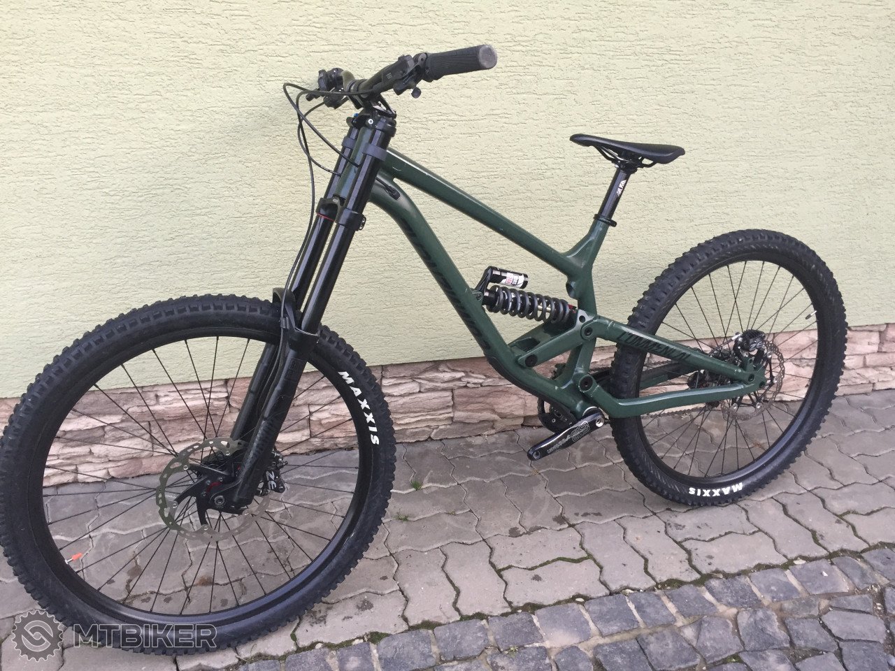 commencal furious 650b