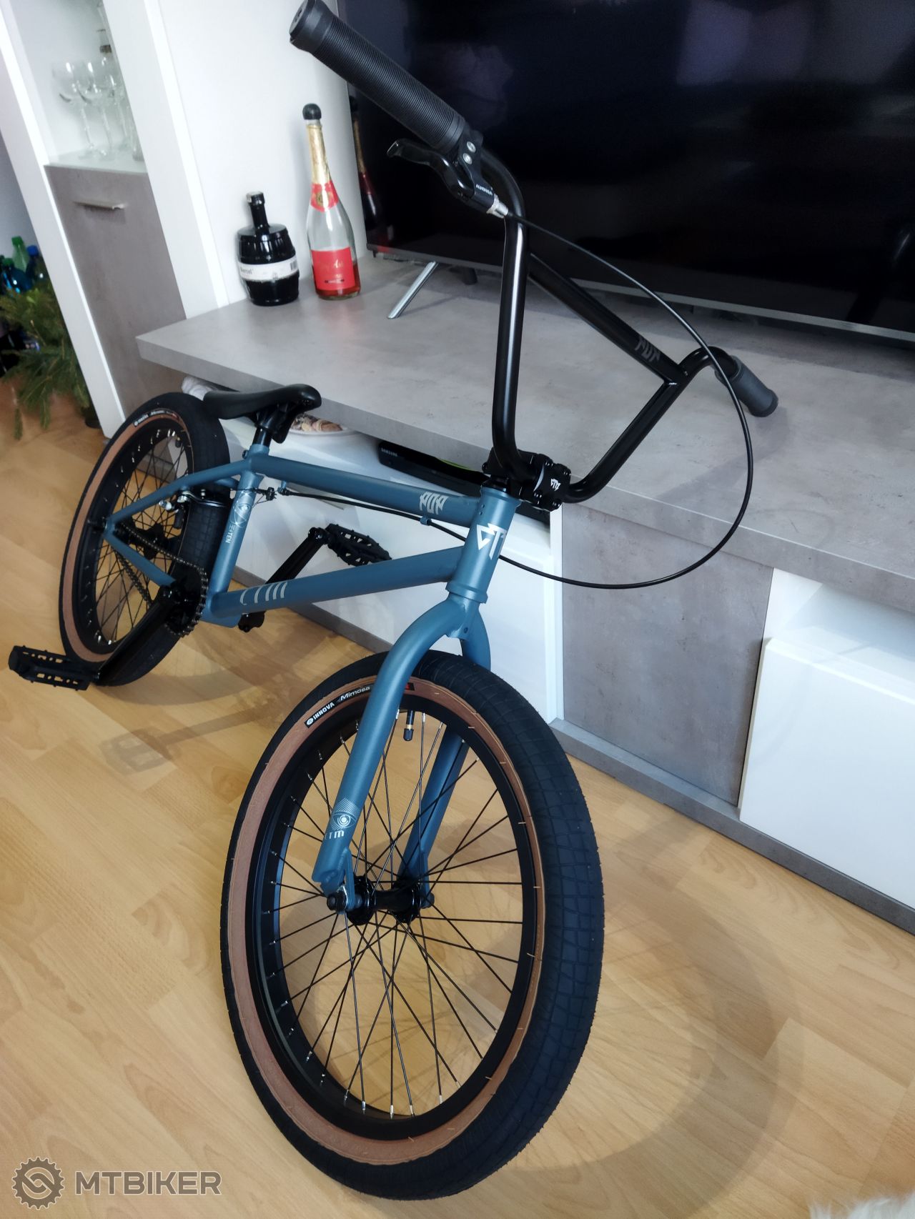 Nov BMX CTM POP Dirt A BMX Bicykle MTBIKER Baz r Nov BMX CTM POP Dirt A BMX Bicykle MTBIKER Baz r