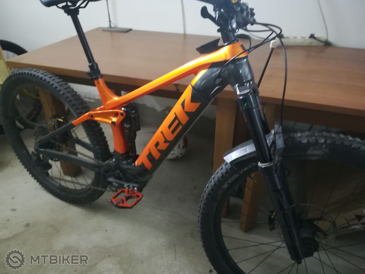 trek rail 9.8