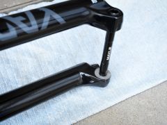 Vidlice 29 Rock Shox Yari Lyrik Charger 2.1 RC2 130 mm Upgrade SKF