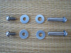 Nová sada (2ks) šroubů pro uchycení zadního tlumiče