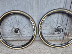 NO LIMITED_carbon