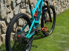 YT Capra 29" CF Core 4 / Nox Blue / L / Jedinečný build