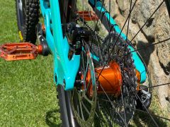 YT Capra 29" CF Core 4 / Nox Blue / L / Jedinečný build