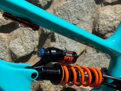 YT Capra 29" CF Core 4 / Nox Blue / L / Jedinečný build
