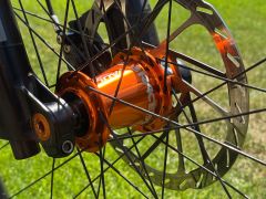 YT Capra 29" CF Core 4 / Nox Blue / L / Jedinečný build