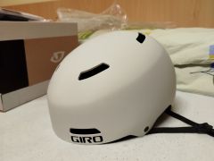 Giro Quarter uplne nova