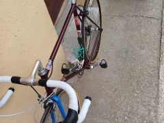 Cestny bicykel