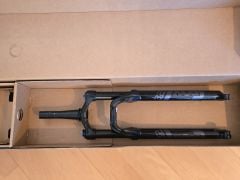 Odpružená vzduchova vidlica Fox 32 Float Rhythm Fit Grip 120mm 29/27,5&quot; push to lock