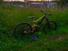 YT capra cf 2017