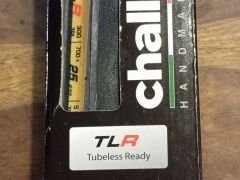 Challenge Strada TLR Pro 700x25 300 TPI Black/Tan