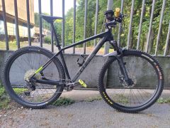 Cube Reaction C:62 Pro - Carbon + nove kluky Deore XT a dalsie prislusenstvo
