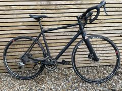 Gravel Pinnacle Arkose (M-54cm) Shimano Uletgra hydr. bicykel