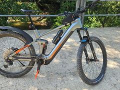 Predám ebike Cube stereo hybrid 140 slx750