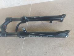 Manitou axel