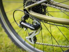 Superior F.l.y. 20, matte olive metallic/hologram chrome,