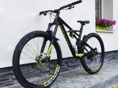 Specialized 2018 Enduro Comp 29/6Fattie
