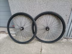 Fixed gear/single speed 700c kolesa Santafixie