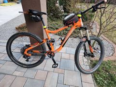 Predam celoodpruzeny bicykel