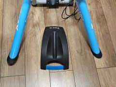Tackx Satori booster + koleso s plastom.