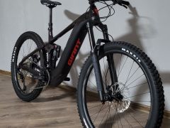 Giant Reign E+ 2 vel. L 2023, 170/160 mm, 800Wh, 29/27,5