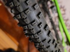 Schwalbe Smart Sam 622x42 28x1,6 drôt