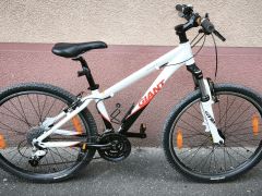 Predám horský bicykel Giant Terrago 3,kolesá 26