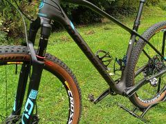 Mondraker Podium Carbon 29" black phantom/light blue